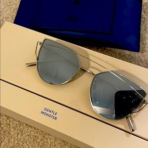 Gentle monster lovepunch grey mirror sunglasses
